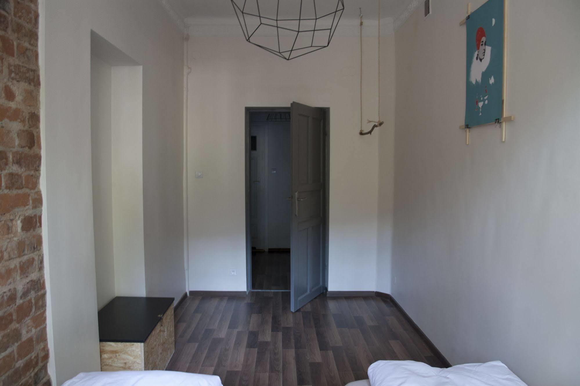 Lull Hostel Warschau Exterior foto